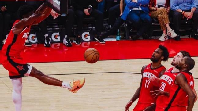 随着火箭110-102胜独行侠！收获2坏消息1好消息，他才是头号功臣