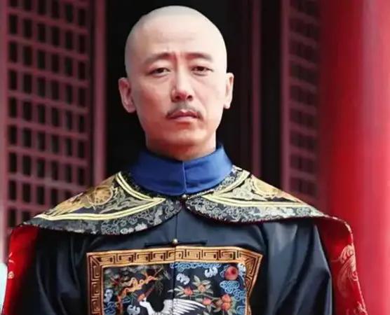 1729年，雍正想建堤坝治理黄河，却被江苏巡抚尹继善给否了，而且老尹还批评雍正的