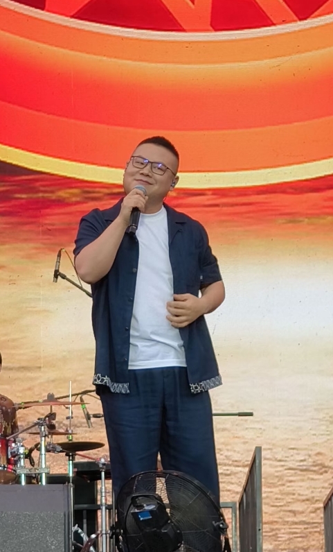 岳云鹏接下来可能要麻烦了

不是因为他要开演唱会，

而是因为他要开演唱会这个事