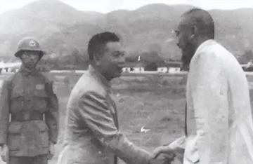 1938年，王必成问罗维道：“有个任务交给你，带人袭击南京，你敢不敢？”罗维道说