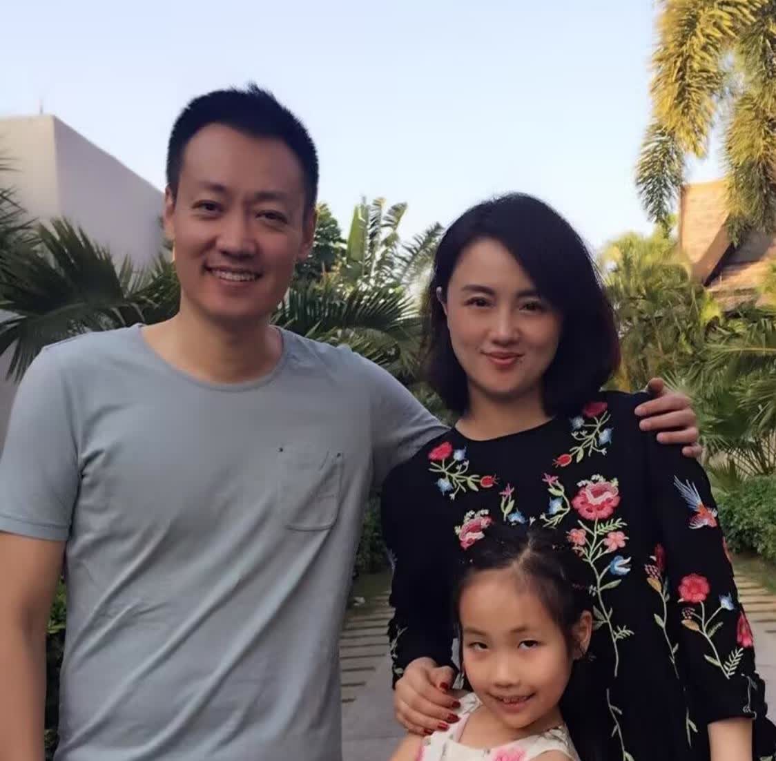有个事我不敢说，说了怕朱媛媛不高兴，
不说吧，我又憋得慌。
朱媛媛女儿这孩子