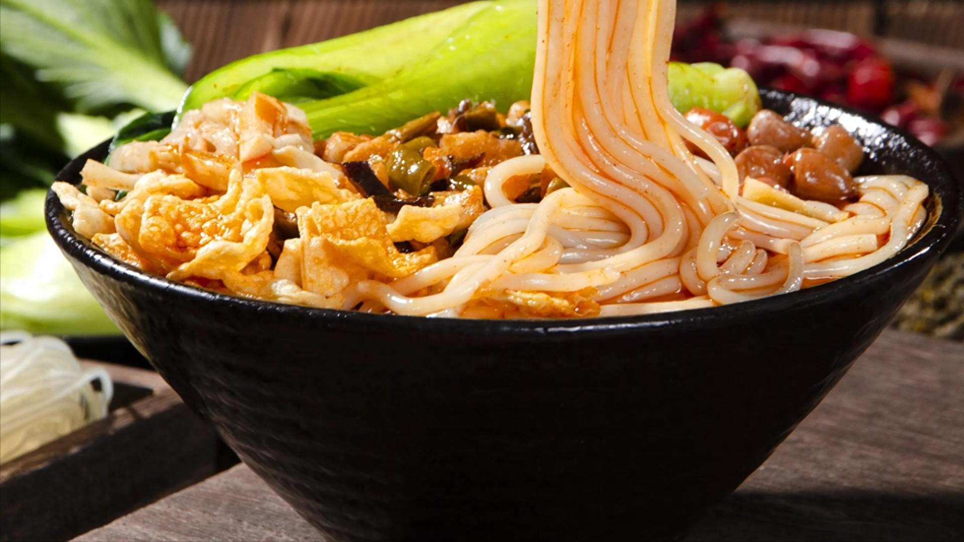 既然都已经到了广西，总要尝些外地所没有的特色风味，才不算白来一趟