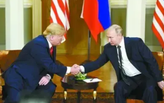 美国这波联俄抗中的骚操作，真是把"没有永远的朋友"玩明白了！一边在乌克兰给俄罗斯