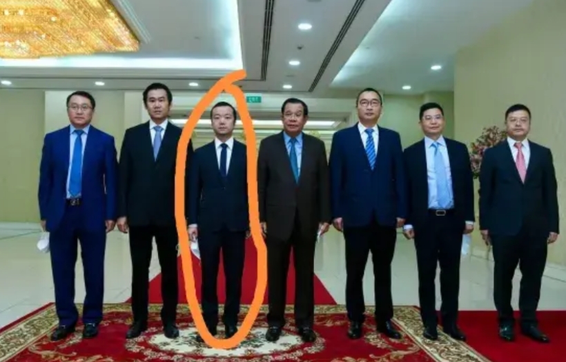 洪森又火了，这次不是因为佩通坦，而是因为他的座上宾——陈志！

美国对陈志提出刑