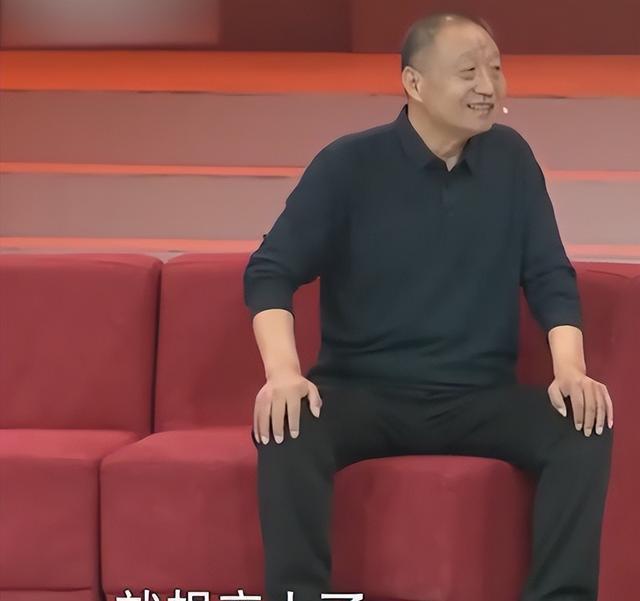2001年内蒙古，儿子高考549分，富豪父亲却不给学费，8年后他心梗住院，才想起