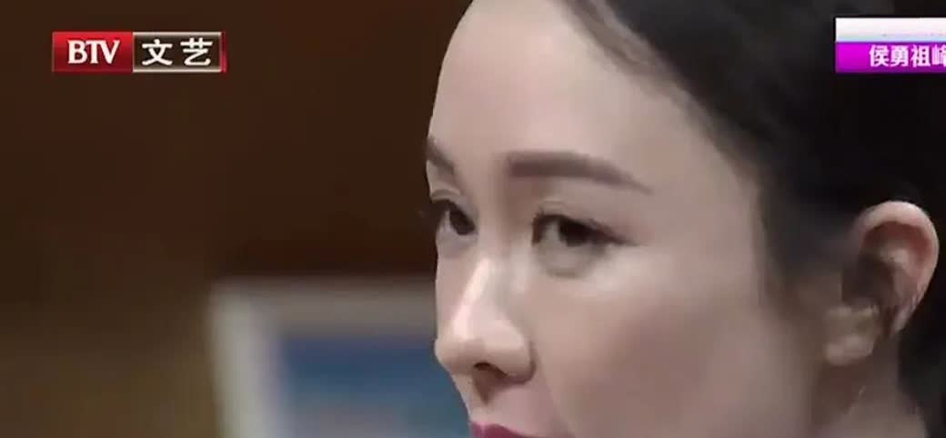演员霍思燕说：“当时嗯哼还在上幼儿园，有次我去接他，回来后他说，妈妈，我可以跟你
