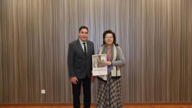 郭蓉华老师应邀出席“罗马尼亚前总理交流论坛”