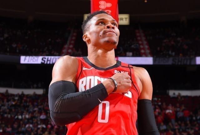 威少机会来了
ESPN分析师LegsESPN近日谈到了火箭，他说：“若谢泼德表现