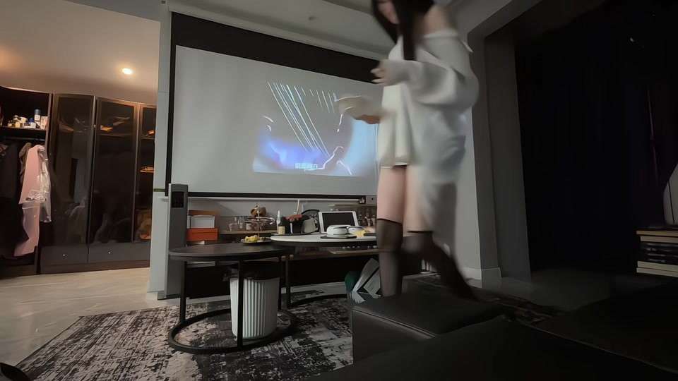 第一次来女朋友家里看电视，需要注意什么