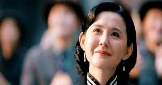 觉得《灼灼韶华》就是一部传奇剧，构思奇妙，趣味性很强，故事情节让人无法预测，正反