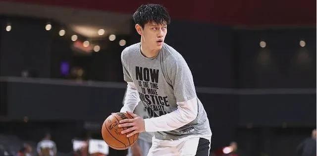 中国球员留洋潮再多一人！继杨瀚森、林葳和余嘉豪后，今天多个媒体消息源报道曾凡博与