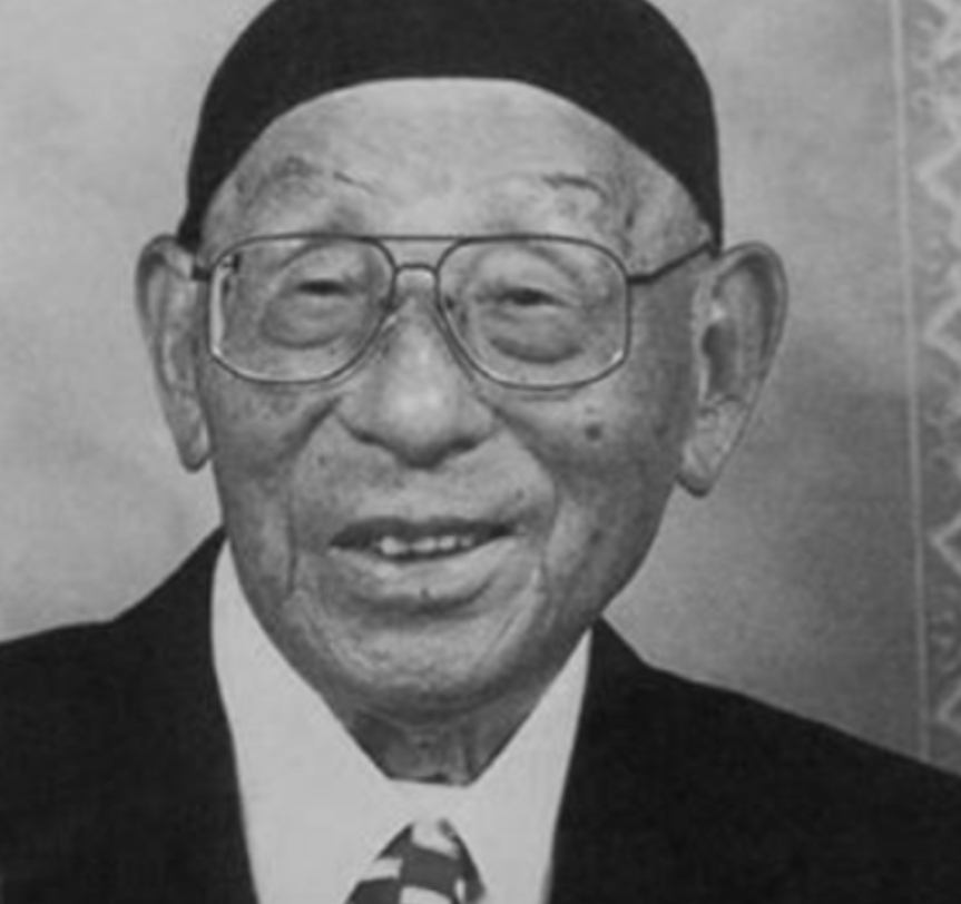 1946年10月，张学良被软禁在台湾，每月5万元的伙食费用于猪半只、整筐鸡、鱼和