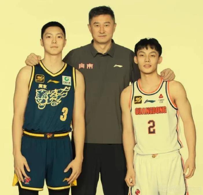 真拼了！广东为备战全运会磨合阵容将安排12场热身赛。
目前广东队全运会阵容中，三
