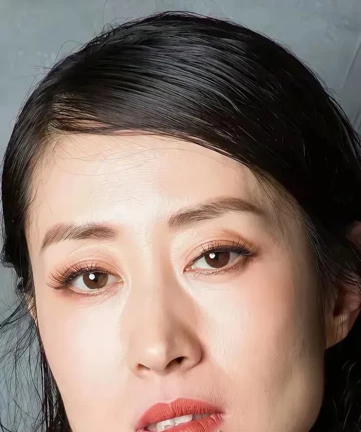 刘敏涛和马伊琍都是1976年出生，今年都是49岁，但觉得刘敏涛要老很多，也没有马