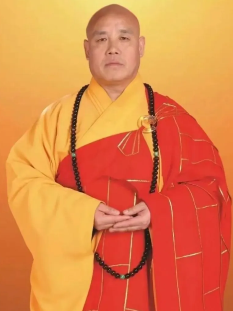 释演觉，1956年出生，25岁剃度出家，北京广济寺主持。
中国佛教协会会长。