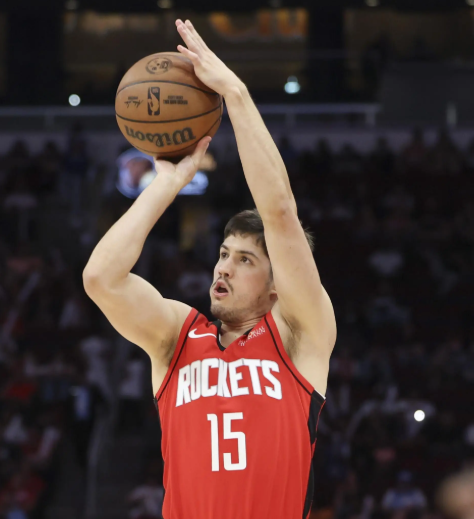 NBA常规赛，火箭客场122-115拿下雄鹿，赛后，火箭主教练乌度卡在接受采访时