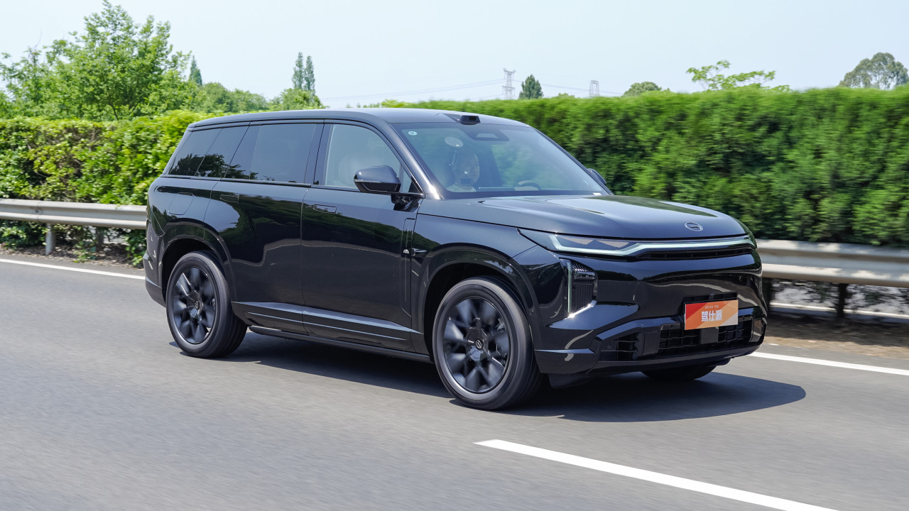 20万买顶配新能源中大型SUV，传祺向往S7有四驱、够智能、权益香