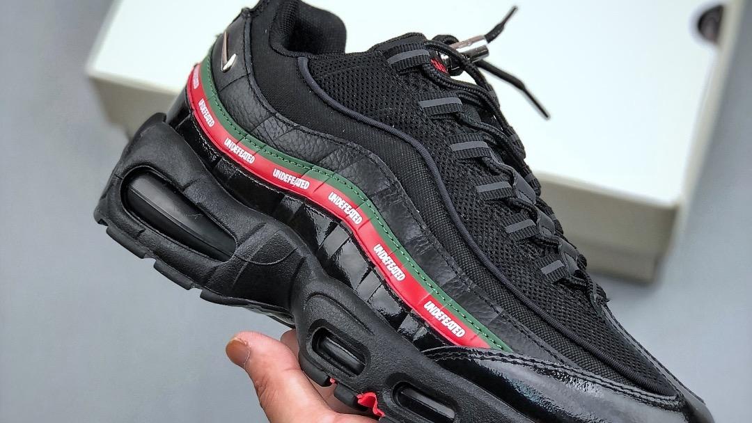 UNDEFEATED x  NK Air Max 95 " Black " 五道杠联名款低帮休闲运动
