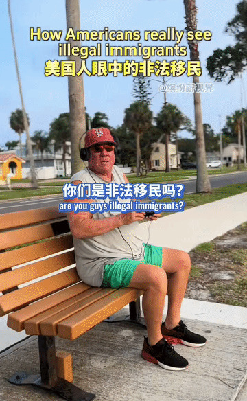 白人老头骂棕肤女非法移民











---











哎