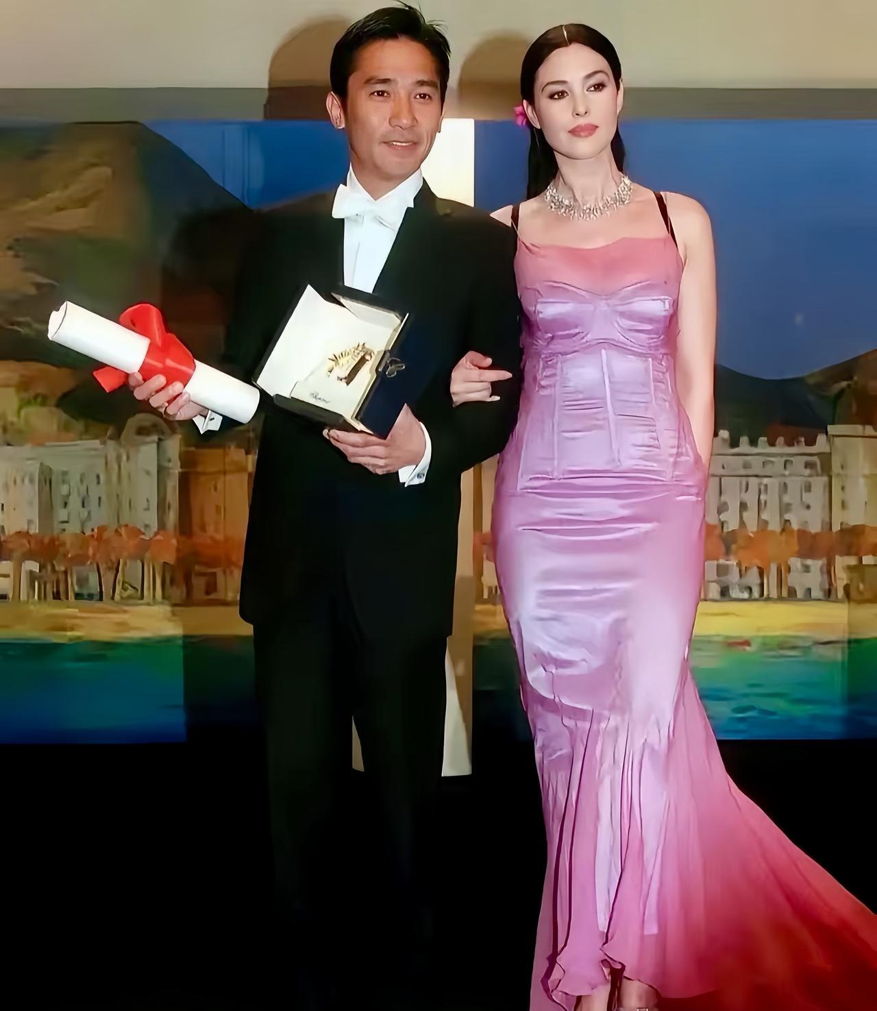 我还以为梁朝伟只是在国内获得很多“影帝”称号，才知道他早在25年前就获得了“戛纳