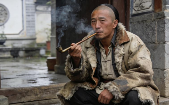 故事：韦小宝假死隐居了28年，康熙驾崩时圣旨临门，打开后上面的几个字让他差点当场魂飞魄散