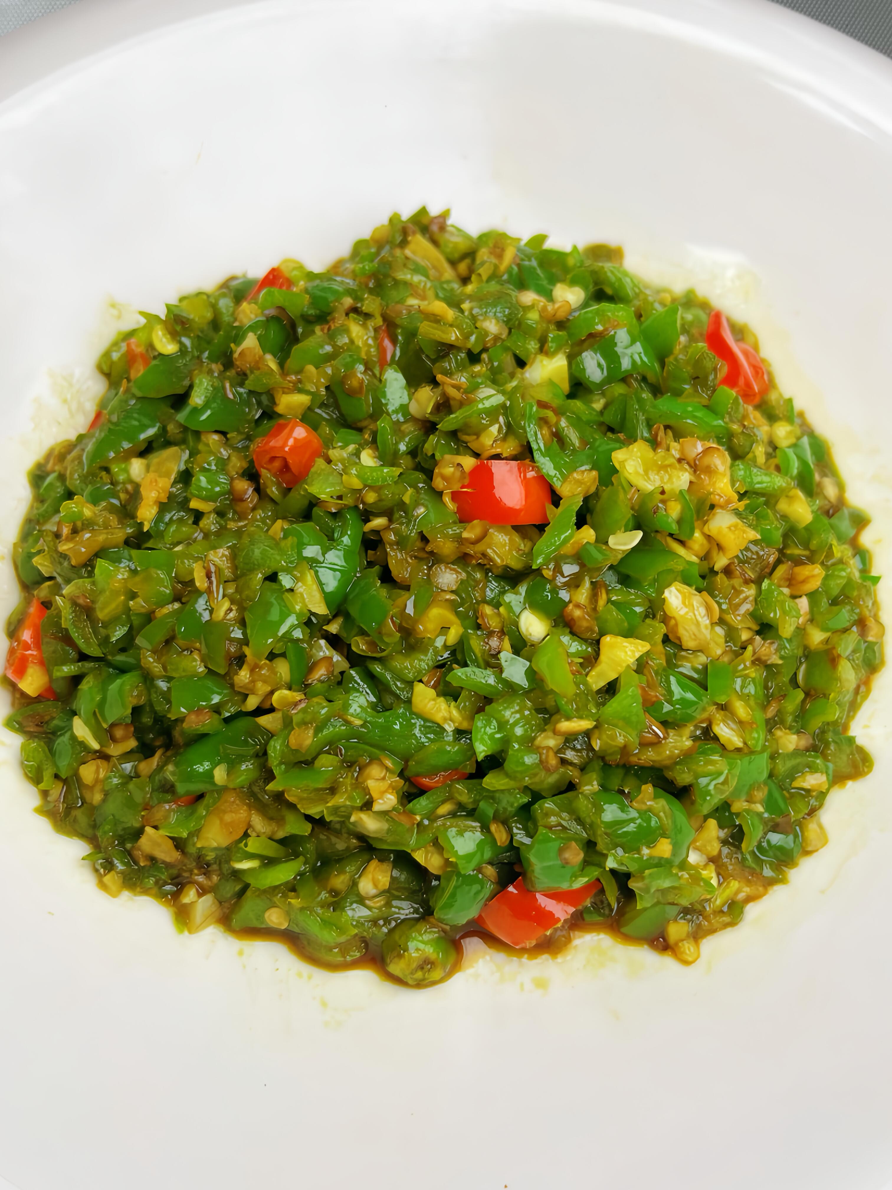 好吃到破防！你们一定要去试试！！
求你们都去做这个烧椒酱！
拌刚蒸好的米饭我能炫