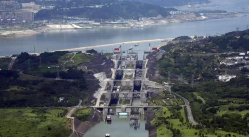 三峡大坝“账本”曝光：运行了 20 余年，2500 亿投入如今回本了吗？当年的三