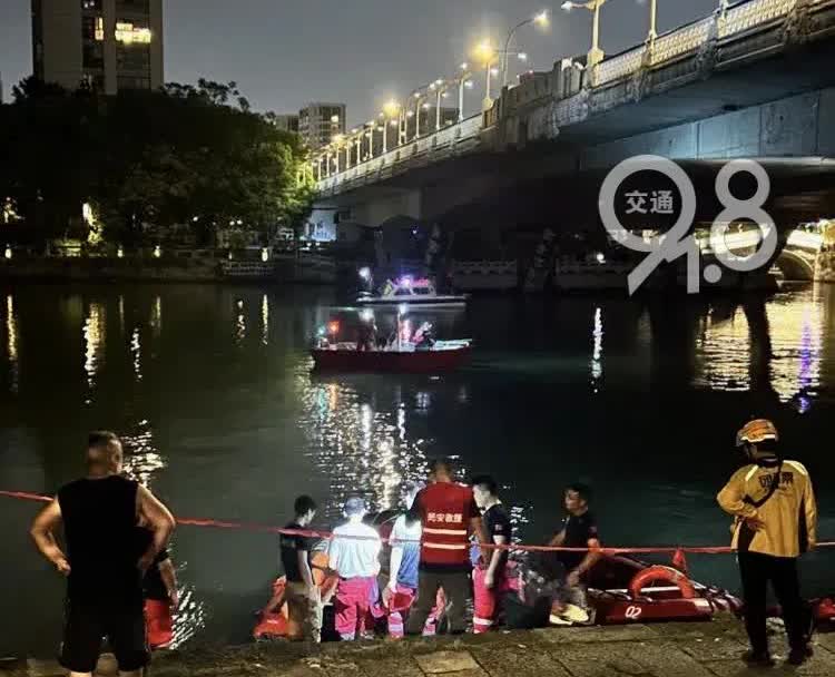 杭州登云大桥深夜悲剧！夫妻吵架，丈夫纵身一跃，结局令人痛心！

8月2日晚上