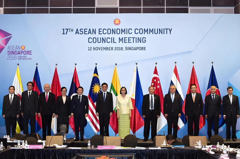 亚洲国家真应该学习一下欧盟，不然迟早会受到教训。

欧盟举行会议，邀请美国，没有