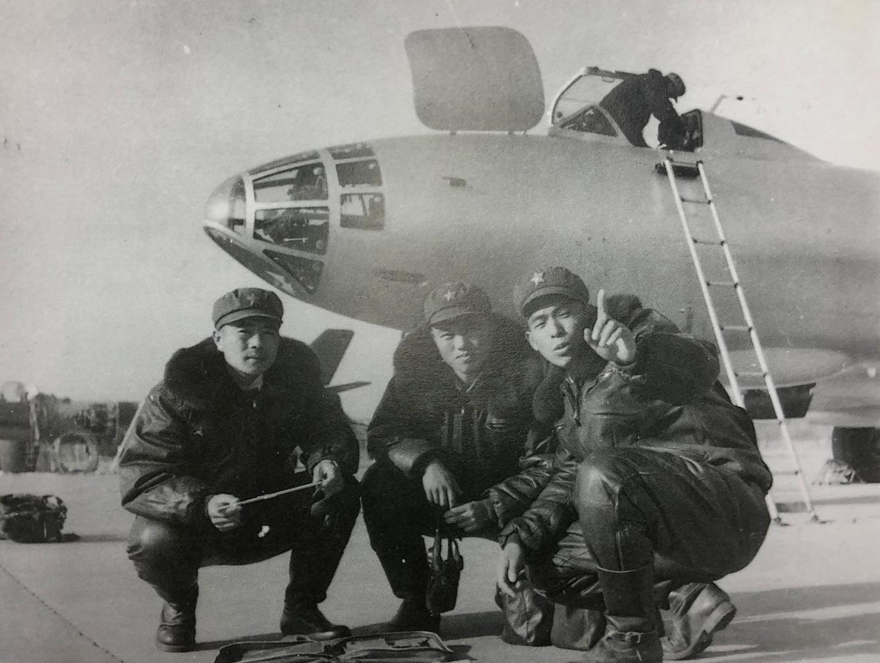 70年代空军飞机起飞前