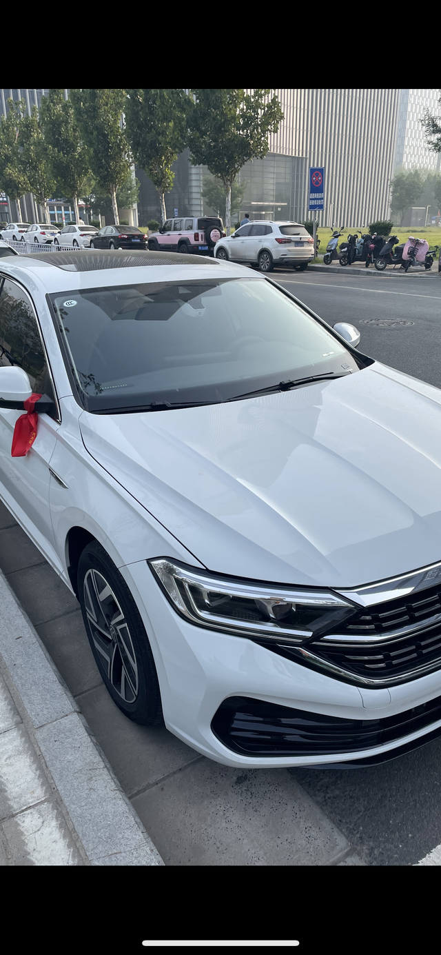 原厂记录仪
兄弟们，23款速腾4儿子店送的原厂记录仪，连上手机了但是车机一直连不