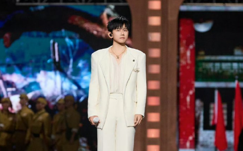 金鸡奖现场，张杰用歌声“炸场”!一曲《追寻》、一首《我爱你，中国》，他的高音流畅