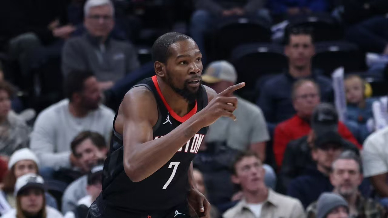 绝杀定乾坤！杜兰特致命三分助火箭三杀太阳，狄龙战旧主难挽败局