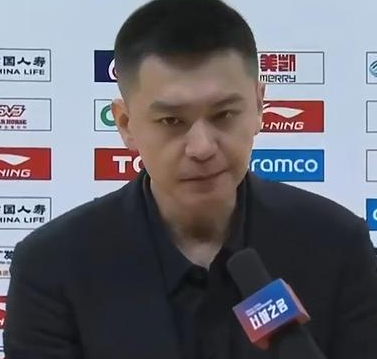辽宁男篮主教练杨鸣谈球队惨败广东，他表示：这场需要总结的地方很多，我们是全方位的