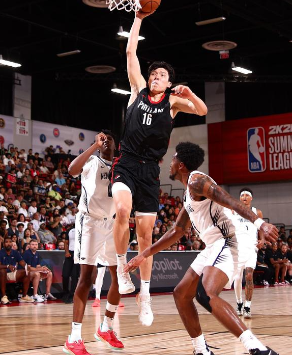 杨瀚森：NBA的对抗非常激烈，最喜欢的动漫人物是柯南

7月19日，今日，开拓者