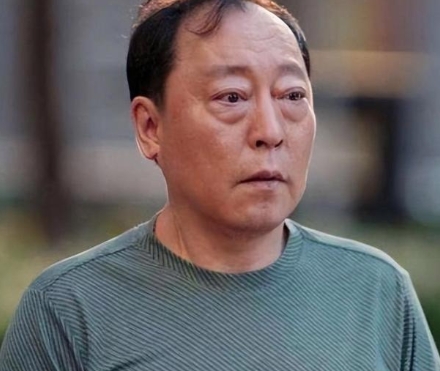 1992年，张丰毅给张光北打电话:“叫上倪大红，来香港拍电影！”倪大红却埋怨道: