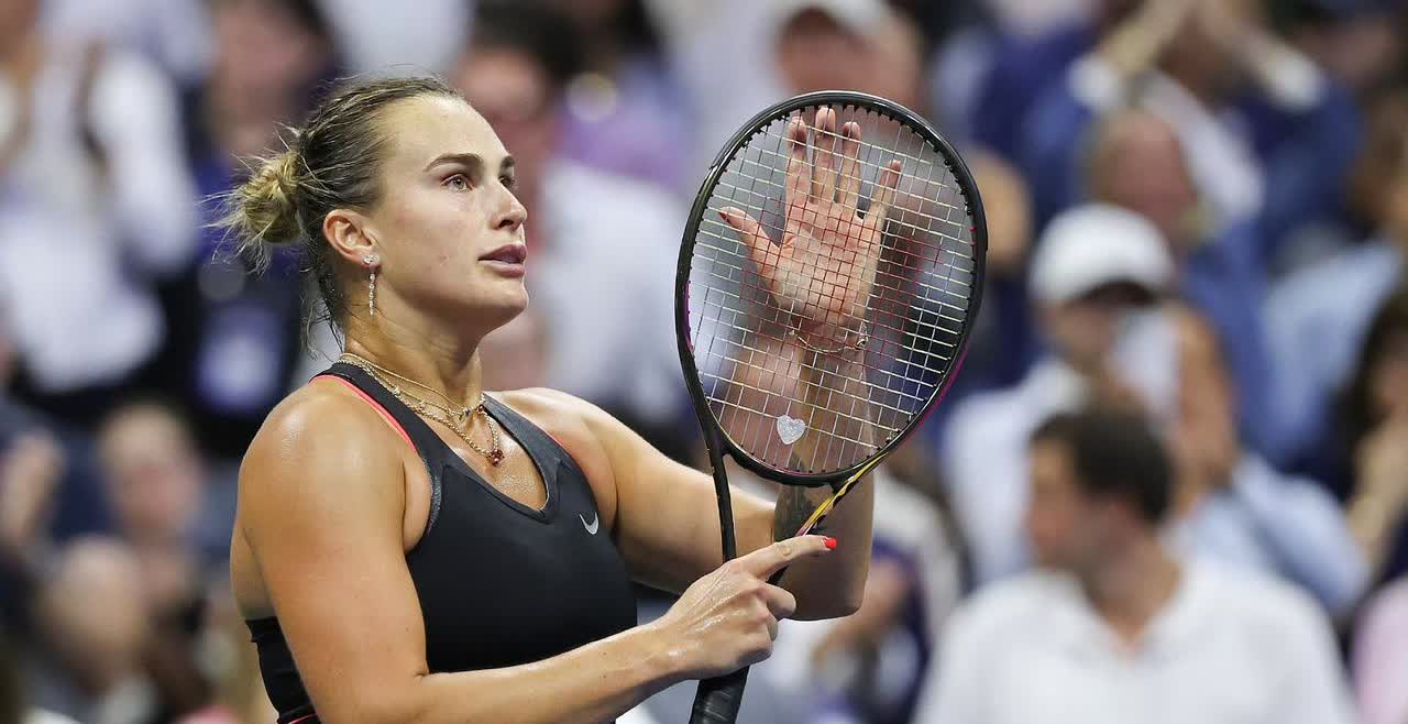 🎾萨巴伦卡逆转获胜，连续两年闯入美网决赛。
美网女单半决赛，去年赛会决赛双方