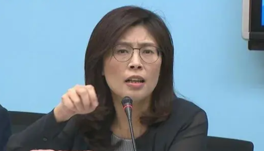 岛内“大罢免”第二阶段结束，朱立伦表示: 将以重选一遍的决心，用最辛苦的陆战展开
