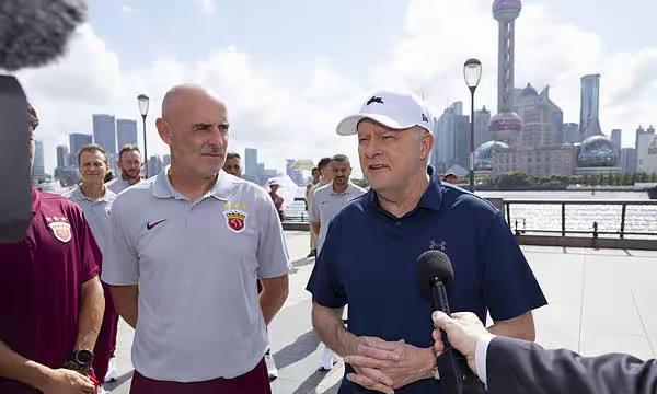 澳总理炫耀访华成果，痛打国内反华派
观察者网 7月17日报道，澳大利亚总理阿尔巴