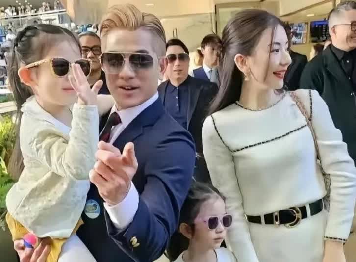 我怀疑过方媛看中了郭富城的资源

也怀疑方媛是为了爱情

专门去查了一下