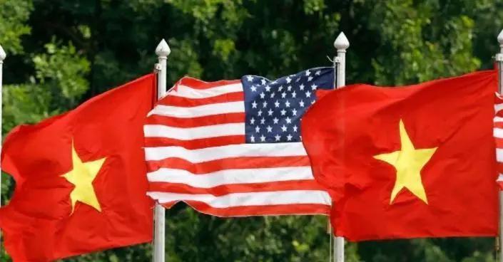 [浮云]现在是中国走哪，美国就跟到哪。中国专机刚走，美国国务院就放话，东亚及太平