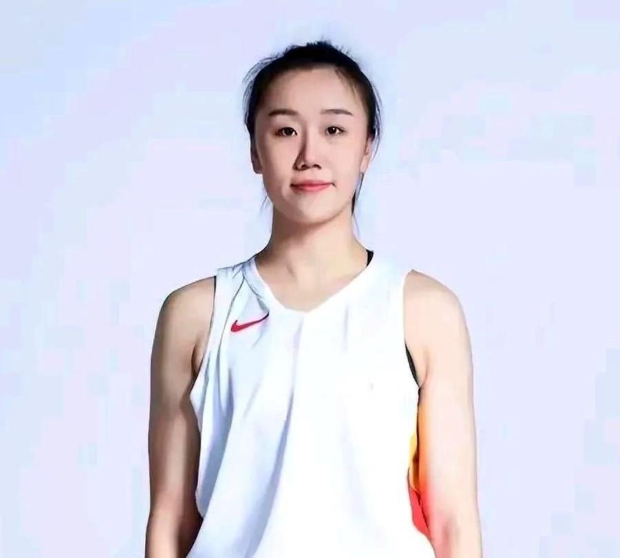 中国女篮后继有人，新女篮“五虎将”强势崛起中！
要我说啊，培养新人这事儿真得跟宫