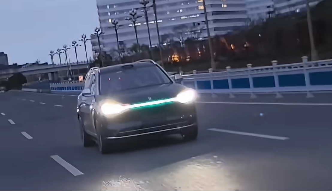 拒绝参数内卷，问界M9用“场景力”重塑豪华