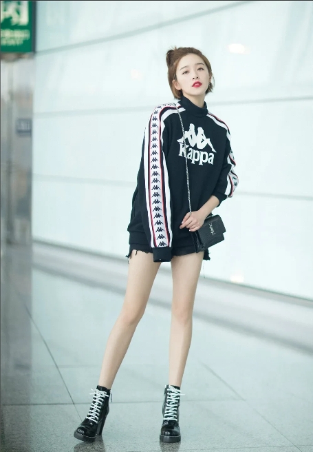 阚清子，161cm，东北女孩。
