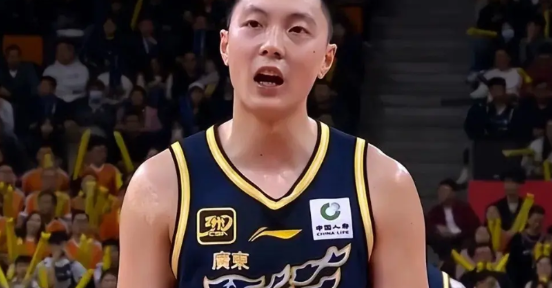 广东男篮的徐杰与胡明轩这两人属于非卖品，且是球队的核心，徐昕在成长之后有望成为第