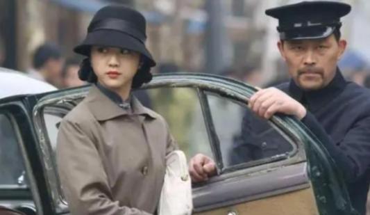1978年，陕西农民突然发现，同眠共枕30年并生下8个孩子的媳妇，竟是潜伏在大陆
