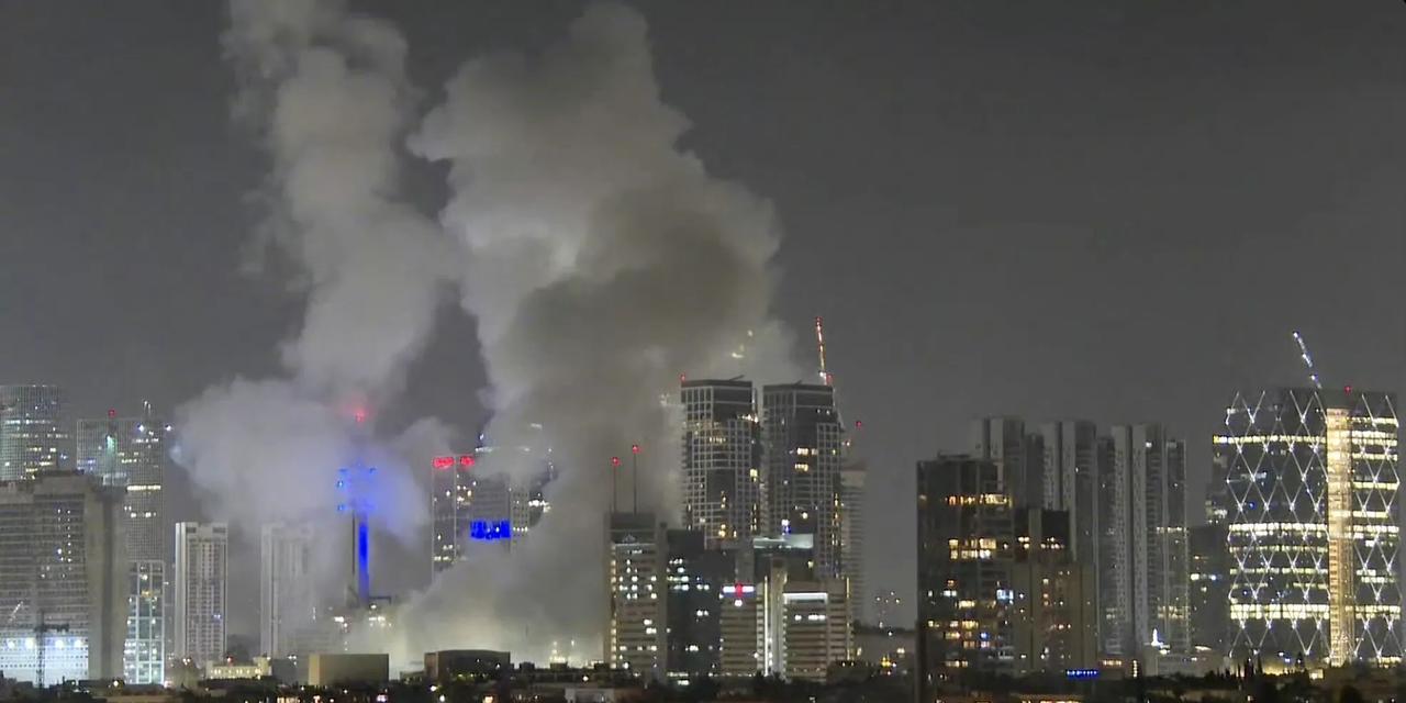 伊朗反美派上线了，果真旗子一举，导弹乱舞！
打仗就是要有来有回，一边倒就没意思了