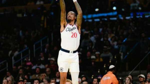 场场蹲底角！快船根本没按说明书使用科林斯