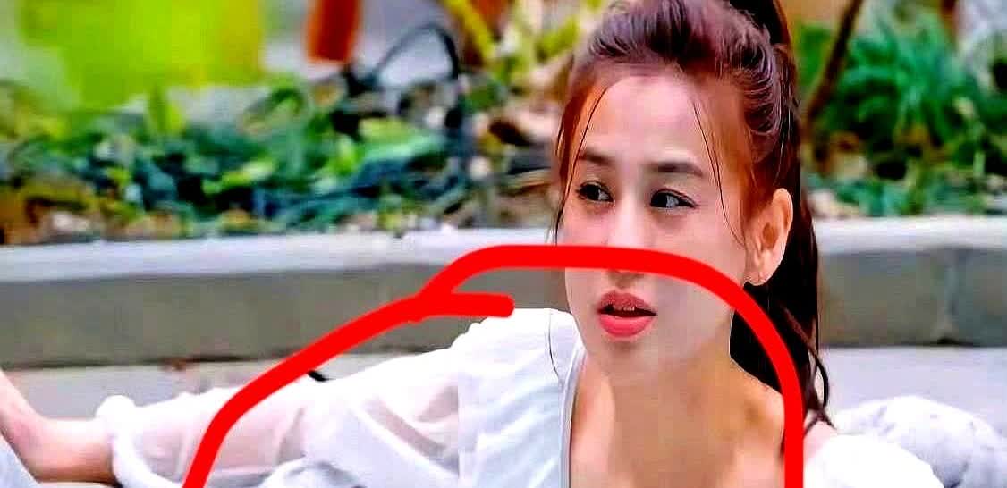 我终于找到了黄圣依能忍杨子20年的答案，不是因为2个儿子，也不是因为对杨子的爱，