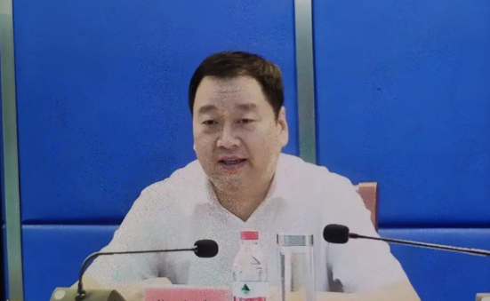 今天南昌市又发生了一件大事，中国铁路南昌铁路集团的黄少雄栽了，黄少雄一直在铁路系